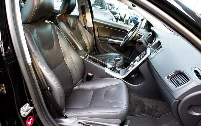 Volvo S60 cena 79899 przebieg: 136000, rok produkcji 2017 z Kraśnik małe 781